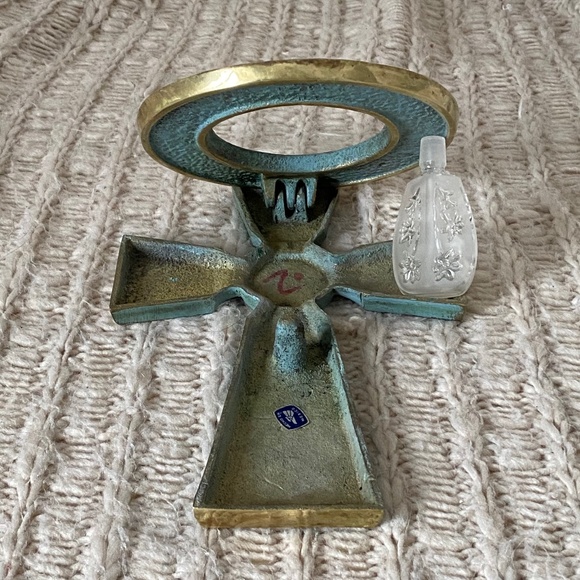 High Cross & Vine Scrolls Verdigris Door Knocker - Picture 10 of 16